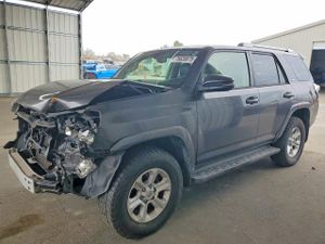 Toyota 4Runner SR5 4.0L 6 2014