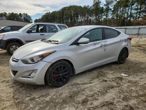 Hyundai Elantra SE 1.8L 4 2015