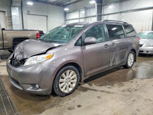 Toyota Sienna XLE 3.5L 6 2011