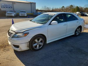 Toyota Camry BASE 2.5L 4 2011