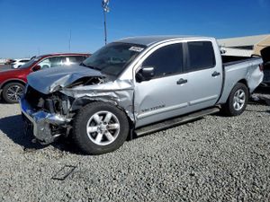 Nissan Titan S 5.6L 8 2011
