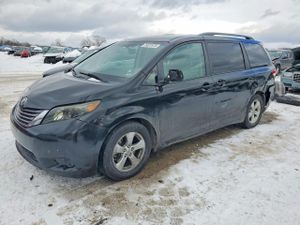 Toyota Sienna LE 3.5L 6 2012