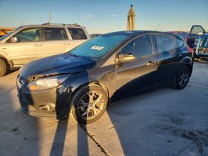 Ford Focus SE 2.0L 4 2014