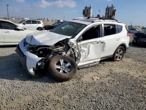 Toyota Rav4 XLE 2.5L 4 2015