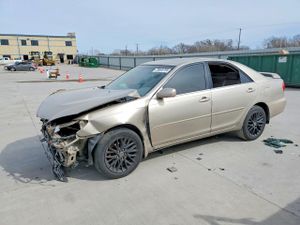 Toyota Camry LE 2.4L 4 2002