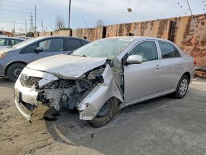 Toyota Corolla BASE 1.8L 4 2010