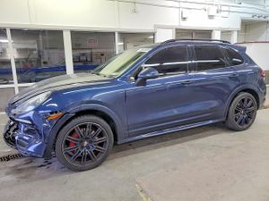 Porsche Cayenne GTS 4.8L 8 2013