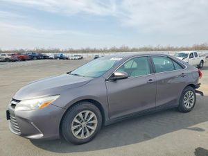 Toyota Camry LE 2.5L 4 2015
