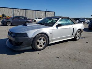 Ford Mustang GT 4.6L 8 2001