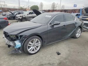 Lexus IS 300 2.0L 4 2025