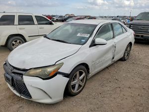 Toyota Camry LE 2.5L 4 2015