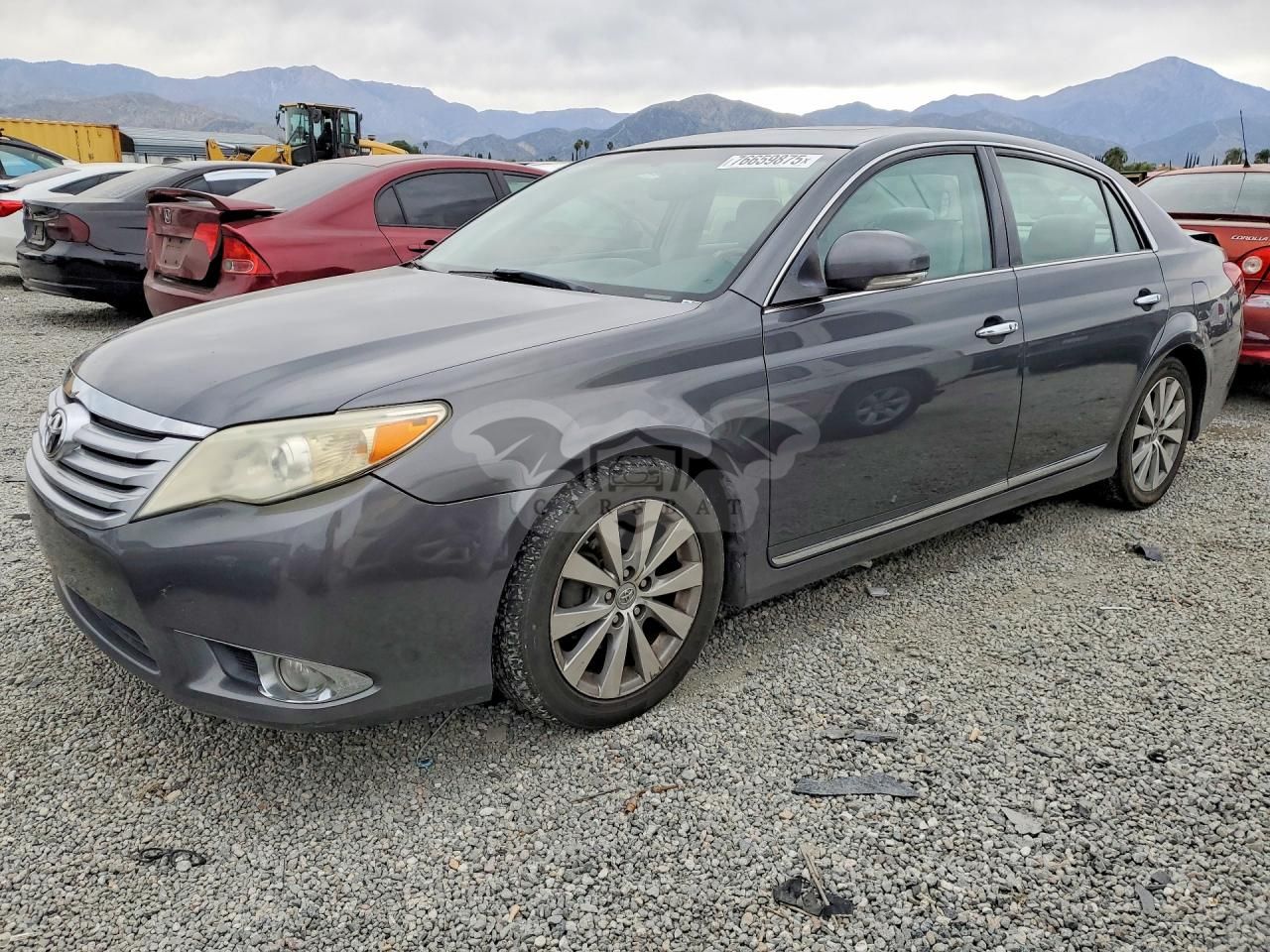 Toyota Avalon BASE 3.5L 6 2011