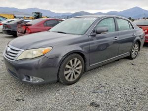 Toyota Avalon BASE 3.5L 6 2011