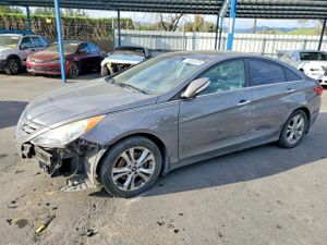 Hyundai Sonata SE 2.4L 4 2012
