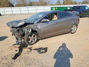 Hyundai Elantra GLS 1.8L 4 2013