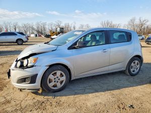 Chevrolet Aveo (Sonic) LS 1.8L 4 2015
