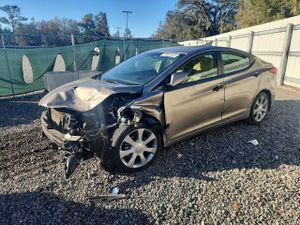 Hyundai Elantra GLS 1.8L 4 2013