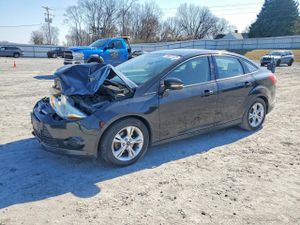 Ford Focus SE 2.0L 4 2013