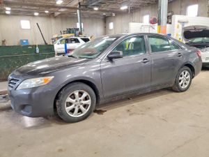 Toyota Camry BASE 2.5L 4 2010