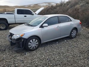 Toyota Corolla BASE 1.8L 4 2013
