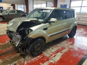 Kia Soul + 2.0L 4 2010