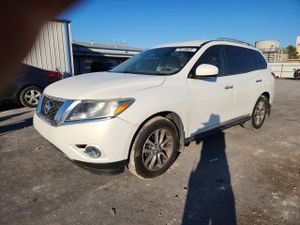 Nissan Pathfinder S 3.5L 6 2014