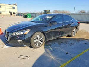 Nissan Altima SL 2.5L 4 2021