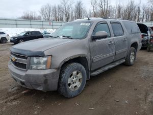 Chevrolet Suburban K1500 LT 5.3L 8 2013
