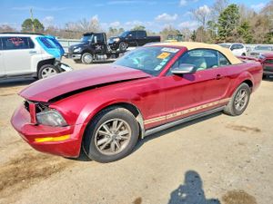 Ford Mustang 4.0L 6 2005