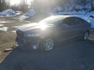 Ford Fusion SE 2.5L 4 2013