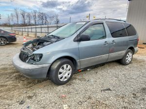 Toyota Sienna LE 3.0L 6 2000