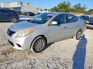 Nissan Versa S 1.6L 4 2014