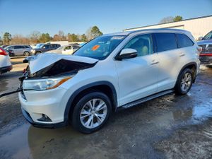 Toyota Highlander XLE 3.5L 6 2015