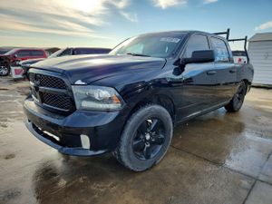 RAM 1500 ST 5.7L 8 2014