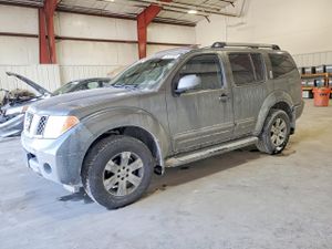 Nissan Pathfinder LE 4.0L 6 2005