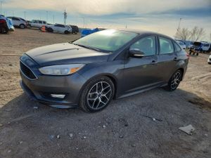 Ford Focus SE 2.0L 4 2015
