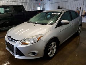 Ford Focus SE 2.0L 4 2013