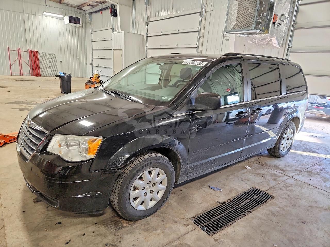 Chrysler Town & Country LX 3.3L 6 2010