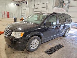 Chrysler Town & Country LX 3.3L 6 2010