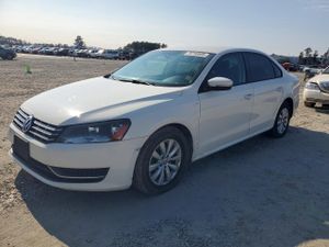 Volkswagen Passat S 1.8L 4 2015