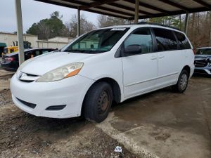 Toyota Sienna CE 3.5L 6 2009