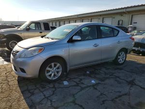 Nissan Versa S 1.6L 4 2014