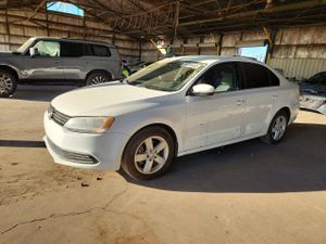 Volkswagen Jetta SE 1.8L 4 2014