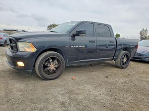 Dodge RAM 5.7L 8 2011