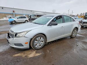 Chevrolet Cruze LS 1.8L 4 2012