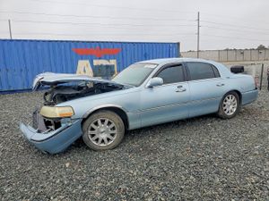 Lincoln Town Car SIGNATURE LIMITED 4.6L 8 2011
