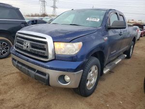Toyota Tundra DOUBLE CAB SR5 5.7L 8 2013