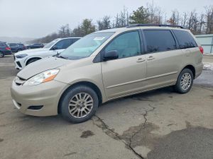 Toyota Sienna LE 3.5L 6 2008
