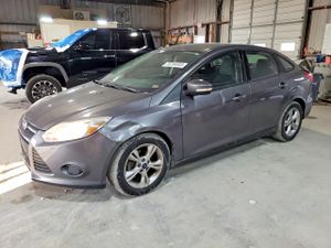 Ford Focus SE 2.0L 4 2013