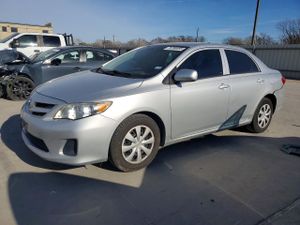 Toyota Corolla BASE 1.8L 4 2012